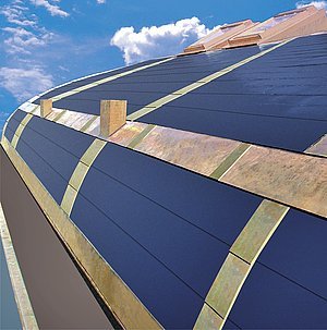 detailní pohled na fotovoltaický panel