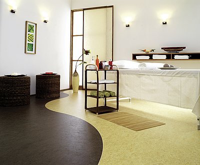 Homogenní PVC se uplatní i  v  prostorách s  doplňkovými službami jako je například masážní salón