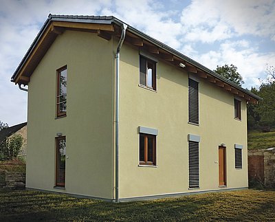 O třetí místo v kategorii Realizovaný energeticky úsporný rodinný dům se dělí dvě realizace: návrh č. 1A Milana Schmiedta