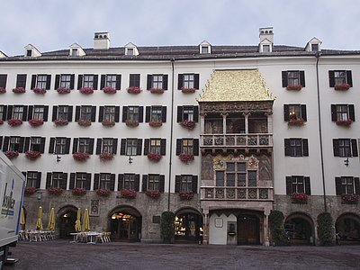 Obr. 1: Innsbruck. Goldenes Dachl