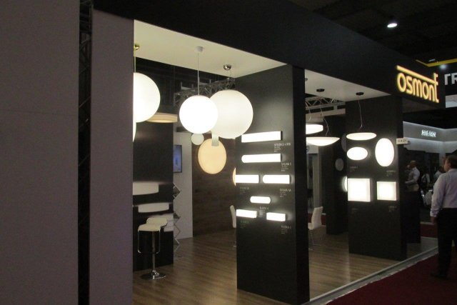 Výrobce českých designových svítidel Osmont, s. r. o. byl jedním z oceněných v soutěži TOP EXPO. Expozice se umístila v kategorii veletržních stánků o velikosti do 60 m2.