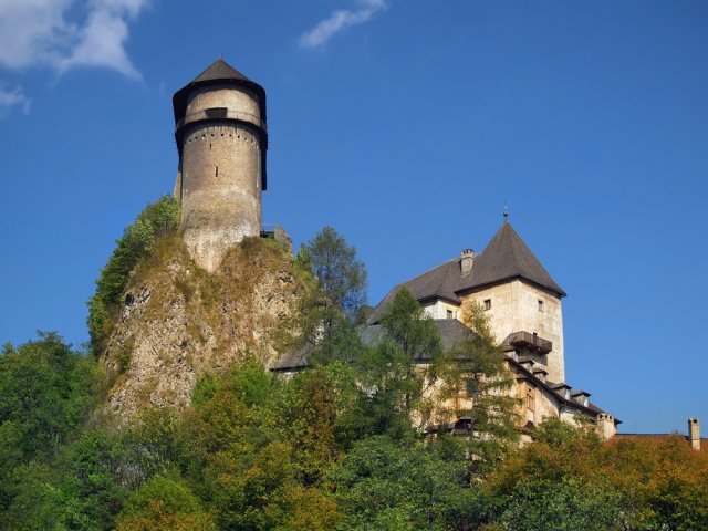 Cimbuří hradu Orava, foto: Jareso