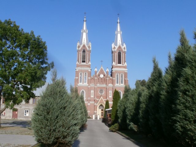 Kostel sv. Jana Křtitele v Sudicích, Foto: vladkaku, Shutterstock