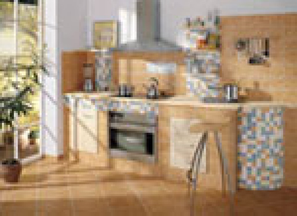 Подобрать плитку кухни. Кафельная плитка для кухни. Отделка стен на кухне плиткой. Кухня в плитке целиком. Дизайн плитки на кухне.