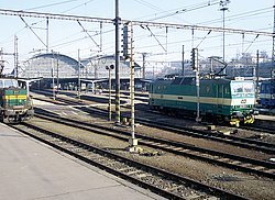 Obr. 2: Stávající hlavní nádraží v praze - při výjezdu směr Plzeň