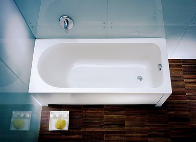 Nové pravoúhlé vany KOLO, Primo s jednoduchým, prostým tvarem mají mimořádně
dlouhý vnitřní prostor. Lidé o výšce 190 cm získají tak pohodlnou koupel již ve vaně
o délce 170 cm!