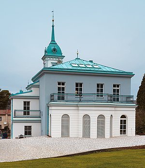 Celkový pohled na rekonstruovanou vilu v Dobřichovicích