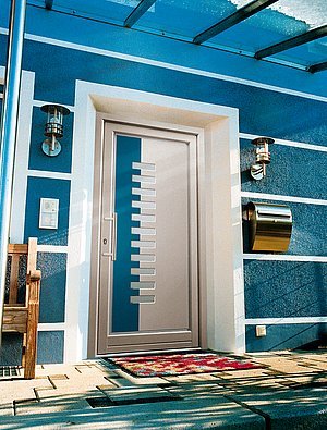 Dřevo/hliníkové dveře SELECTION – dveře pro pasivní domy od firmy Internorm