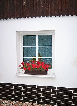 Majitel při rekonstrukci domu v historické 
části Rychnova nad Kněžnou zvolil plastová okna, jejichž velikost a tvar přizpůsobil původním oknům.