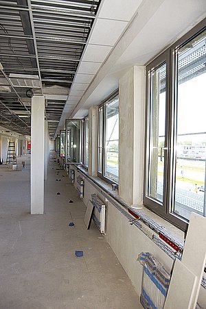 Architektonicky i svými vlastnostmi nabízí interiér nadstandardní pracovní prostředí