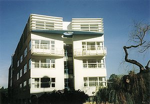 Obr. 6: Stavba Základní umělecké školy v Liberci, za níž společnost SYNER získala ocenění Stavba roku 1995