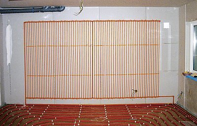 Stěnové vytápění lze kombinovat s podlahovým vytápěním