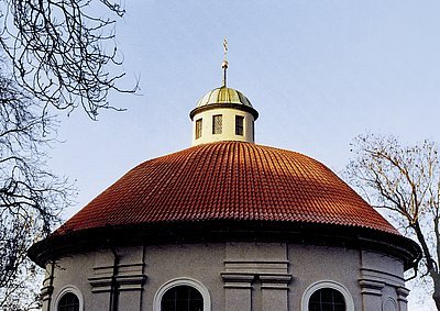 První místo v  kategorii Historická a  církevní budova získala firma Antonín Vrňata, s.r.o. za střechu na kapli sv. Rocha