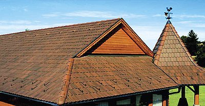 Zajímavý vzhled střechy – Rundo (antická červená)