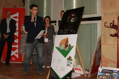 Obr: 4b: Jan Tesárek při krátké prezentaci dalšího vítězného projektu.