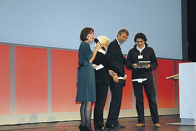 Třetí místo obdržel slovenský student Krisztian Csemy.