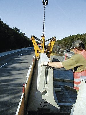 Usazování betonových svodidel
DELTA BLOC