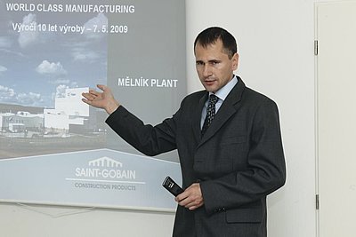 Radomír Kamler, ředitel výrobního závodu na sádrokartonové desky
společnosti Rigips