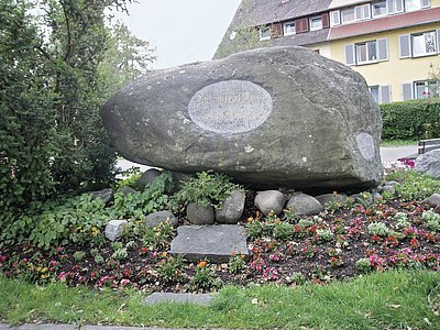 Obr. 2: Husův kámen, Kostnice