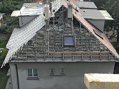 Při nedostatečné těsnoti vnitřní parozábrany může docházet ke ztrátě tepelné izolace a později i k 

vážným poruchám klasického střešního souvrství s minerální vlnou