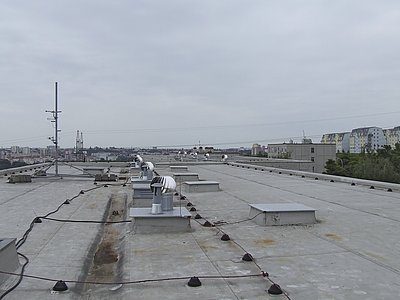 Celkový pohled – osazeno 12 kusů ventilačních turbín HV14