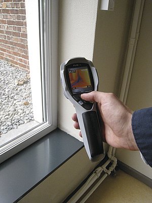 Termokamera FLIR i5 – měření izolace
okna