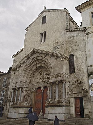 Obr. 3: Arles, kostel sv. Trophima