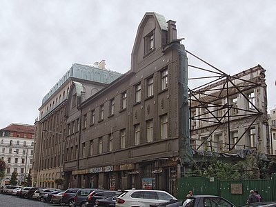 Obr. 1: Dochovaná stěna z budovy
Národních listů v Opletalově ulici