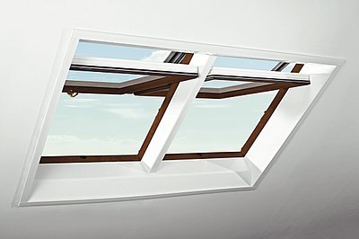 Střešní okno Roto Designo R7 v dekoru
Zlatý dub