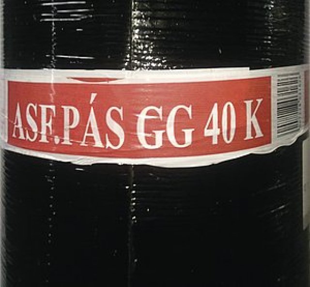 Obr. 2: Balící páska s označením
asfaltového pásu (produkce společnosti BÜSSCHER & HOFFMAN spol. s r.o.