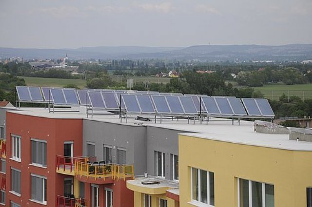 Sluneční kolektory Regulus KPS11 umístění na střeše