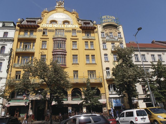 Obr. 4: Hotely Meran a Evropa na Václavském náměstí