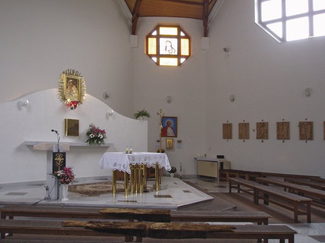 Obr. 9: Interiér kostela Panny Marie Pomocné