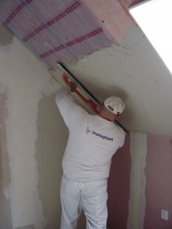 Instalace kapilárního stropního vytápění (foto Michal Rybář-INFRACLIMA)