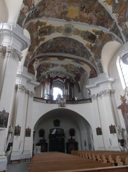 Obr. 7: Kostel sv. Markéty, interiér