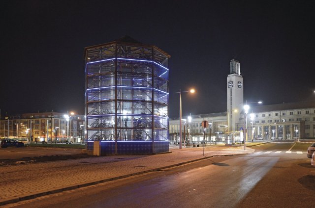 BIKE TOWER