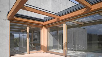 Detail dřevěné pergoly