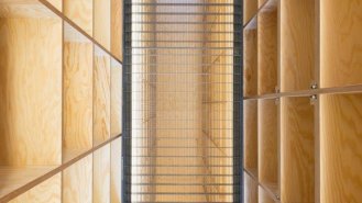 Pohled skrze pororoštovou lávku