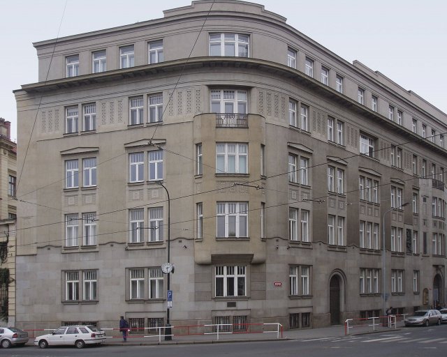 Obr. 3: Palác pražské železářské společnosti
