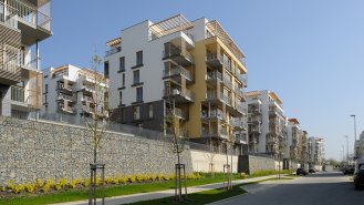 Pohled na domy z ulice