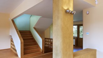 Pohled na schodiště 