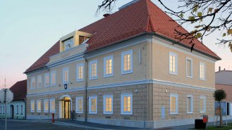 Pohled z nám. J. Hrubého