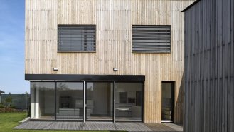 Detail fasády ze zahrady