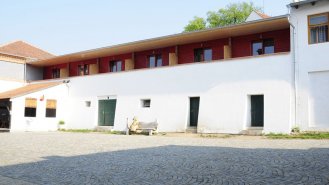 Hotel B od jihu