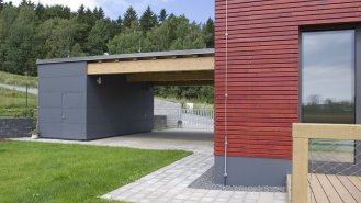 Přístřešek a kůlna