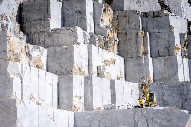Mramorový lom, Carrara, Itálie (foto: Massimo Santi, shutterstock)