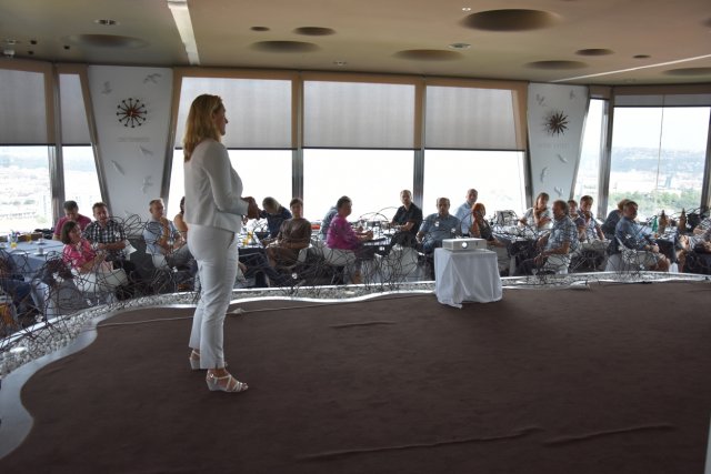 Ing. Kateřina Jezerská prezentovala výsledky a novinky ve skupině Fenix