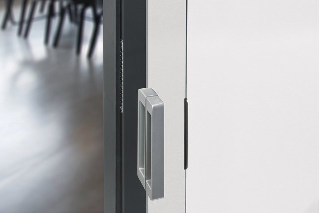 Systém Tectus Glass® dodává skleněným dveřím nebývalé světlo a průhlednost