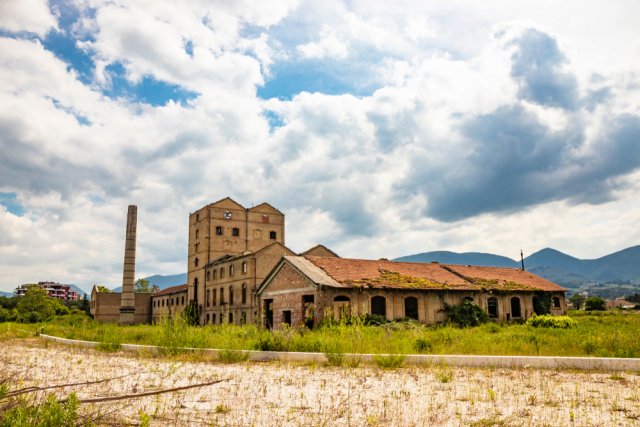 Zajímavým tématem je též využití brownfieldů pro výstavbu nových bytů. Ve vlastnictví firmy Central Group je například severní část nákladového nádraží Žižkov, kde by měla v brzké době začít vyrůstat Parková čtvrť pod taktovkou hlavního architekta Jakuba Ciglera. autor: Ragemax, Shutterstock