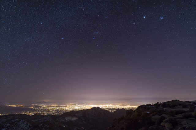 Na energetickou bilanci okna má obrovský vliv sluneční záření a chladné sálání oblohy, ať už jasné nebo zatažené. Autor: John a Davis, Shutterstock